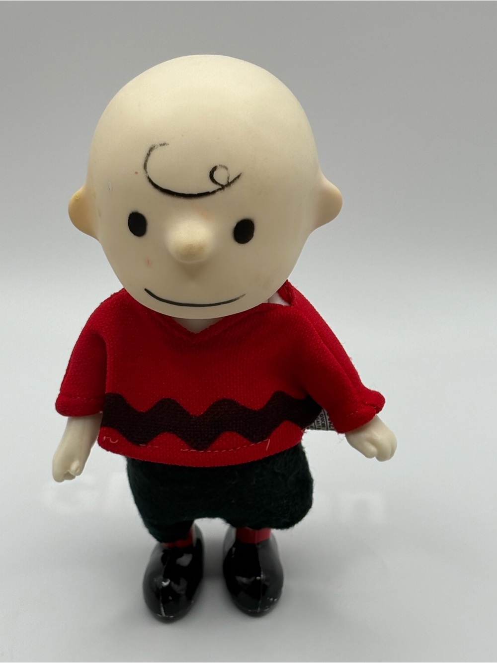 VTG 1966 Charlie Brown Peanuts United Features Syndicate Poseable Pocket Doll 7”